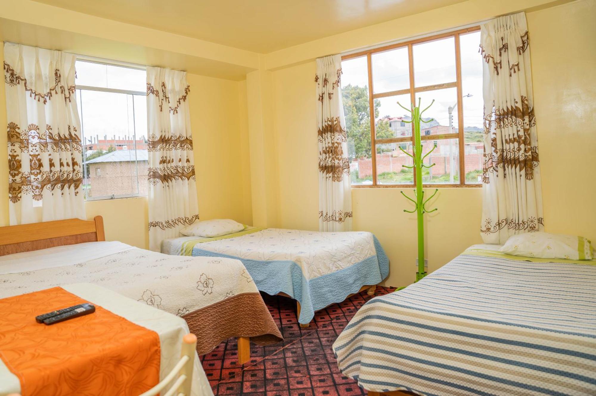 Hotel Summita Yunguyo Екстер'єр фото