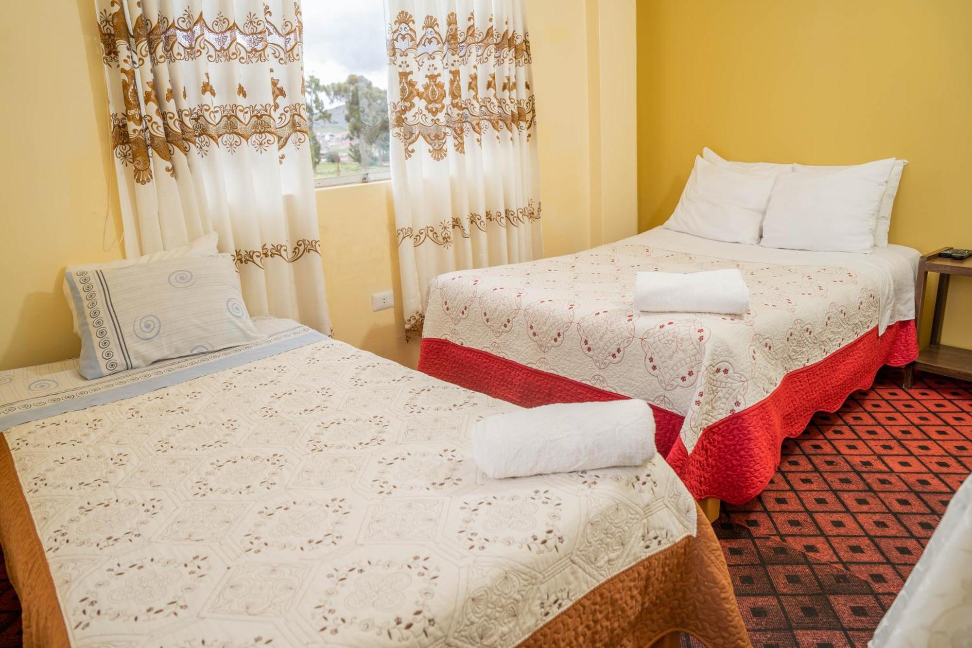Hotel Summita Yunguyo Екстер'єр фото