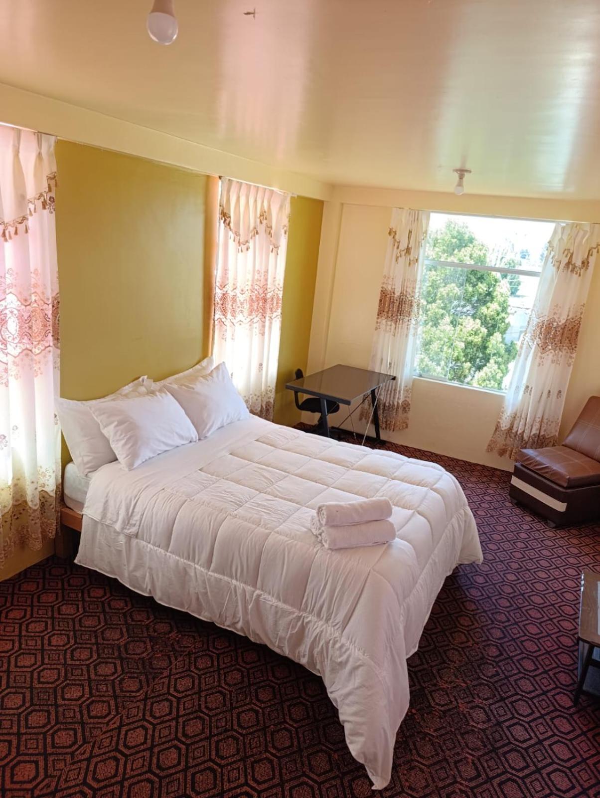Hotel Summita Yunguyo Екстер'єр фото