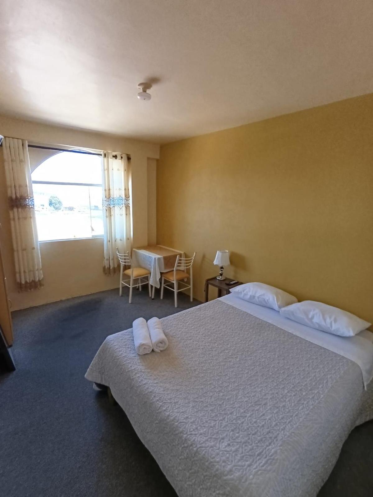 Hotel Summita Yunguyo Екстер'єр фото