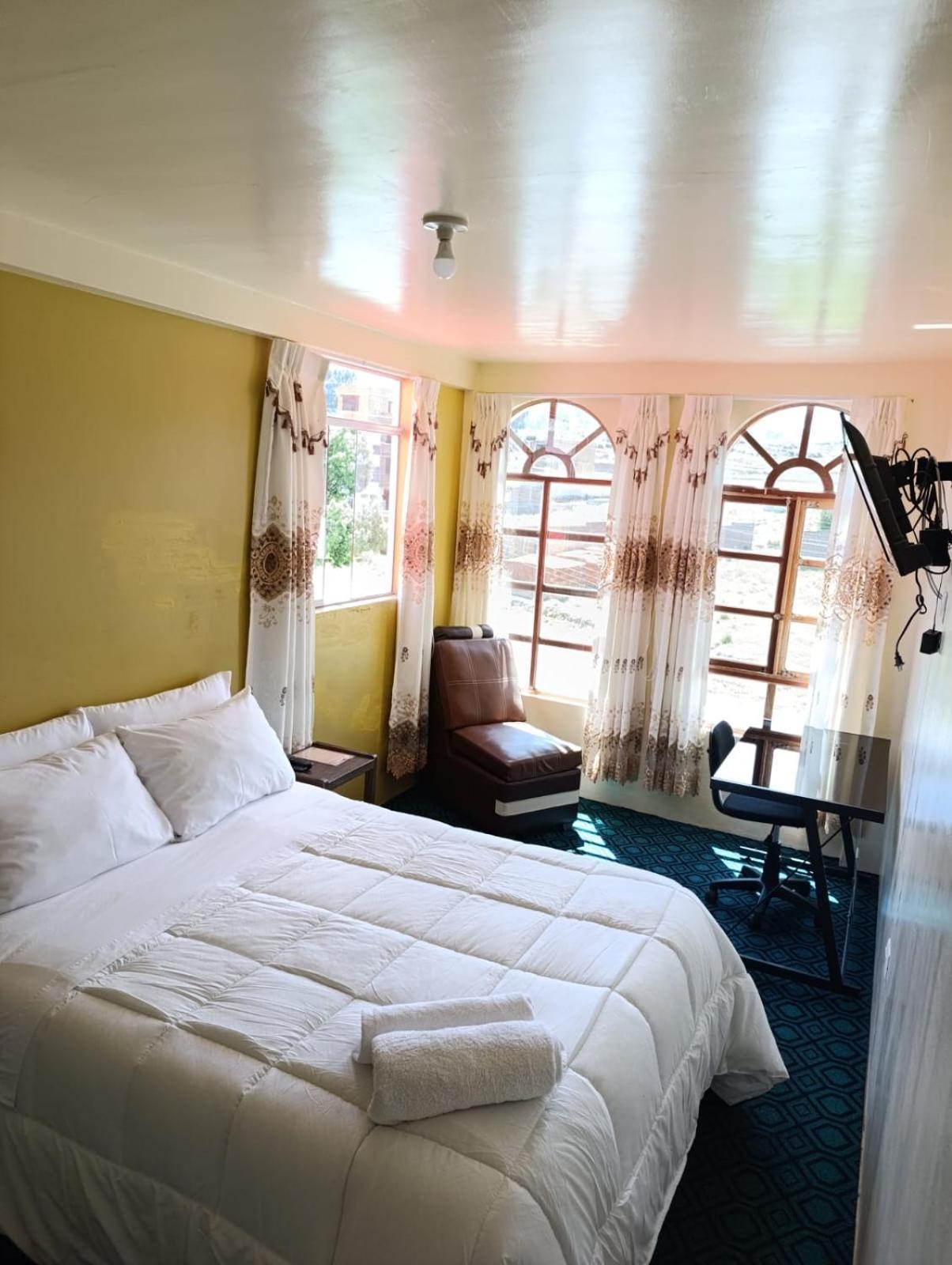 Hotel Summita Yunguyo Екстер'єр фото