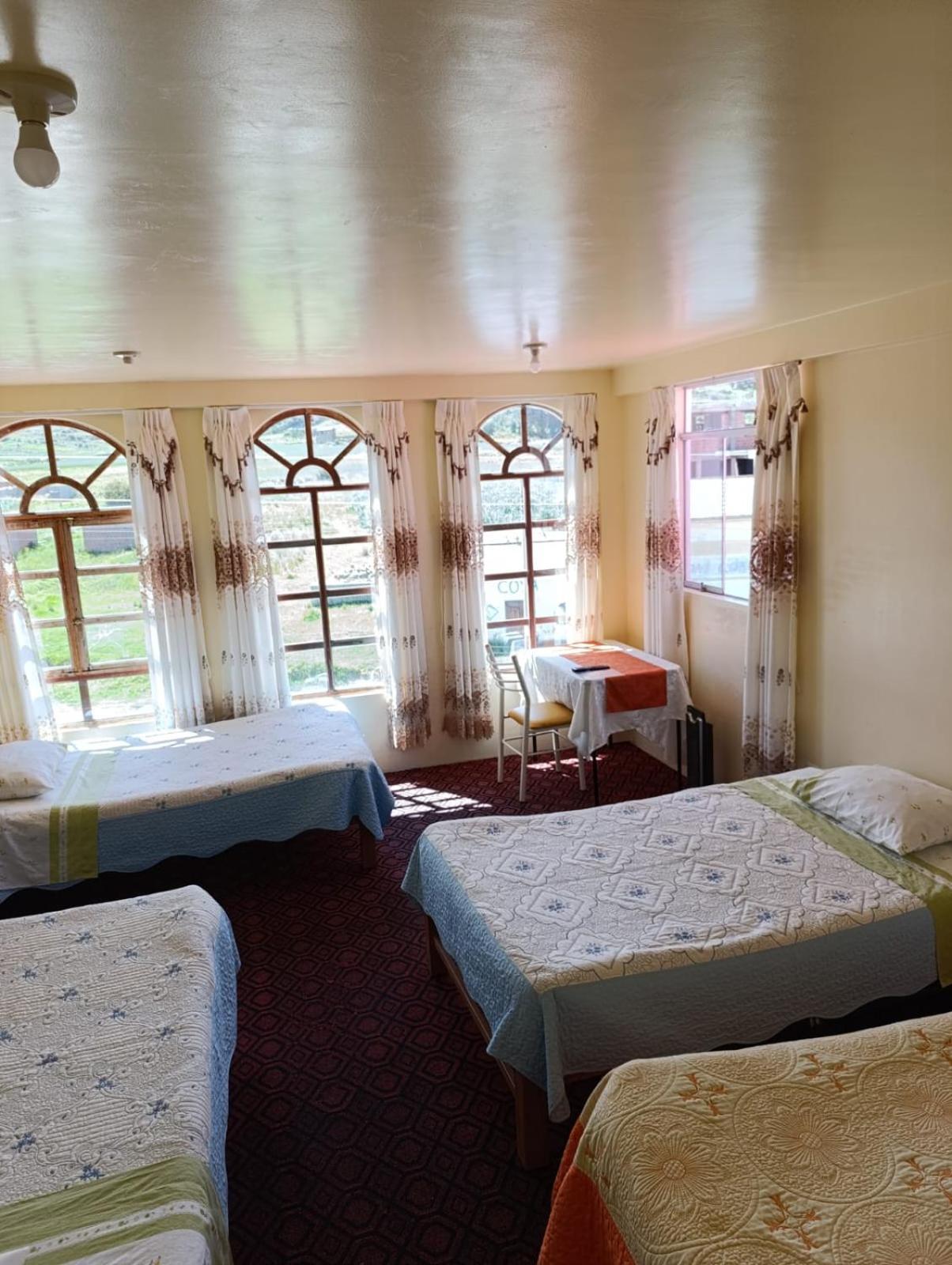 Hotel Summita Yunguyo Екстер'єр фото