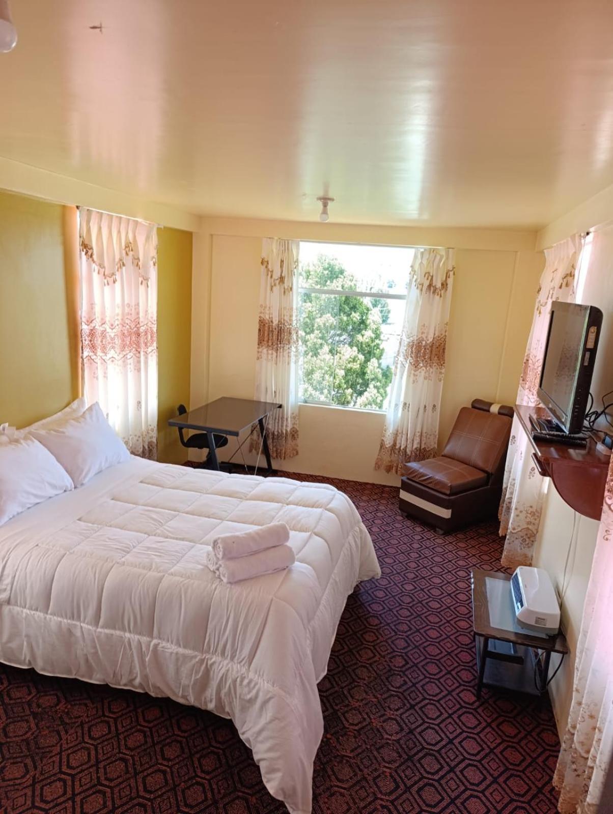 Hotel Summita Yunguyo Екстер'єр фото