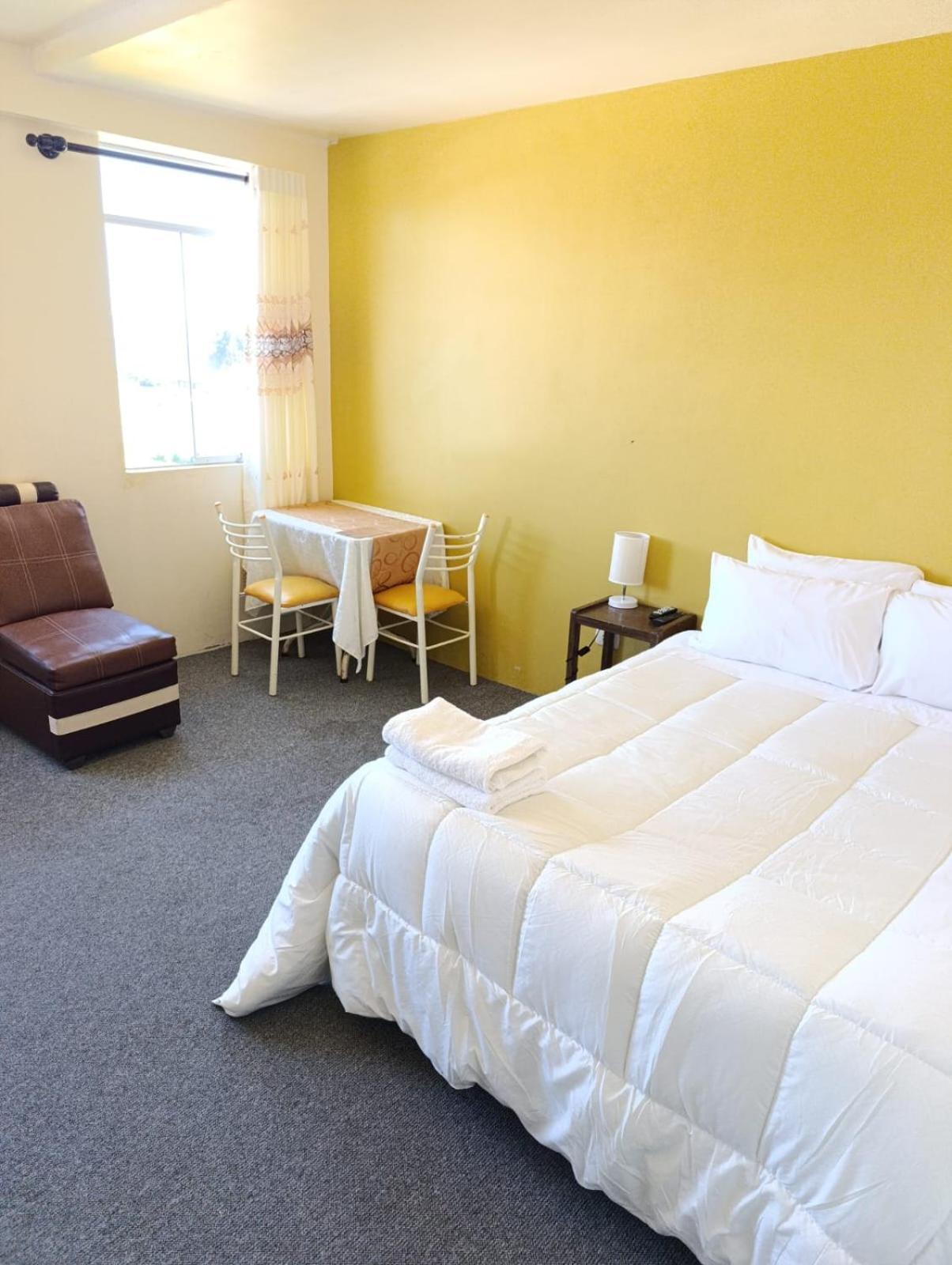 Hotel Summita Yunguyo Екстер'єр фото