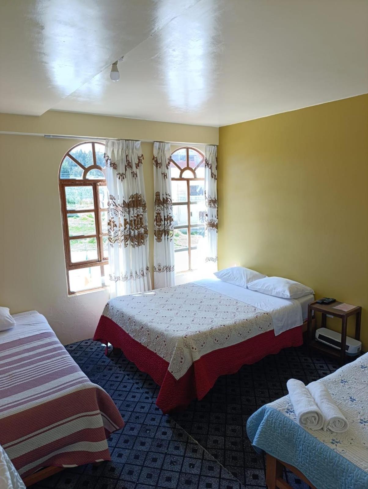 Hotel Summita Yunguyo Екстер'єр фото